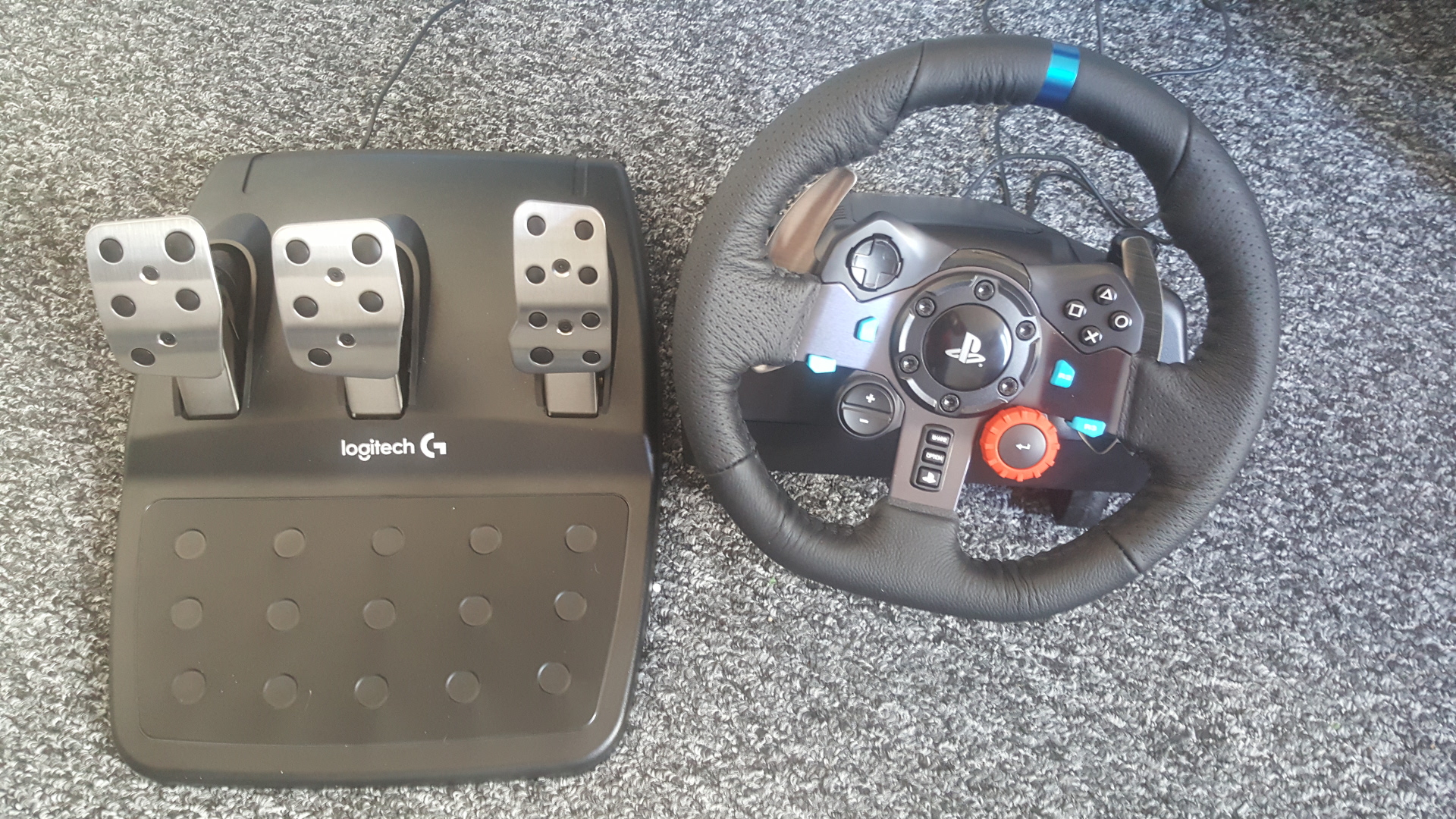 Logitech Driving Force G29 Racing Wheel for